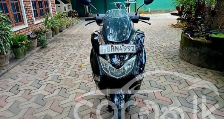 SUZUKI BURGMAN 2020