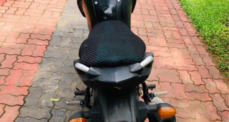YAMAHA FZ 2010