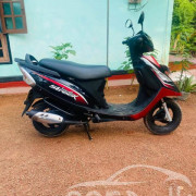 TVS SCOOTY STREAK 2012