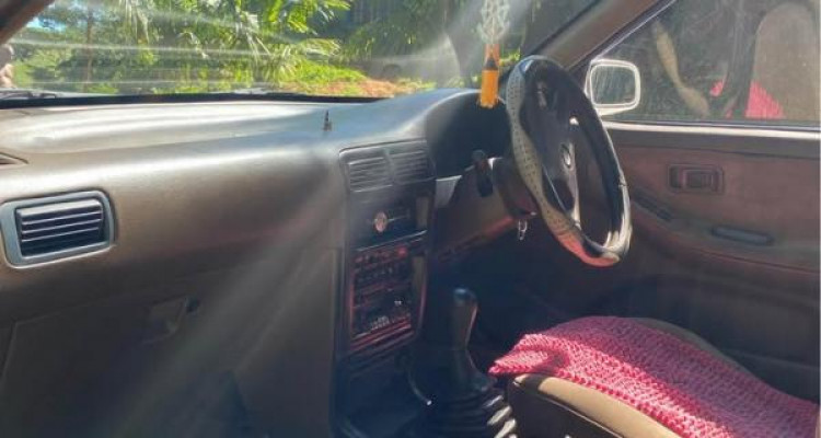 NISSAN DOCTOR SUNNY 1992