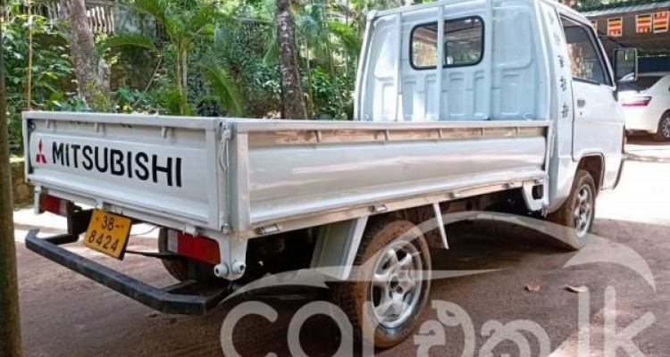 MITSUBISHI L300 1980