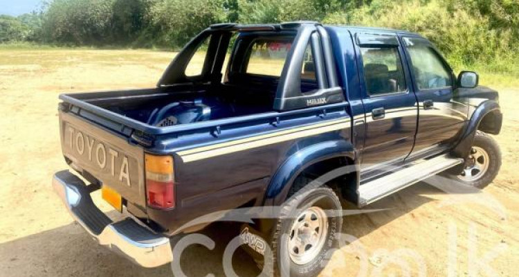 TOYOTA HILUX LN106 SSRX 1993