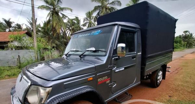 MAHINDRA BOLERO 2017