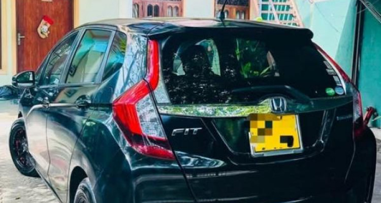 HONDA FIT GP5 2013