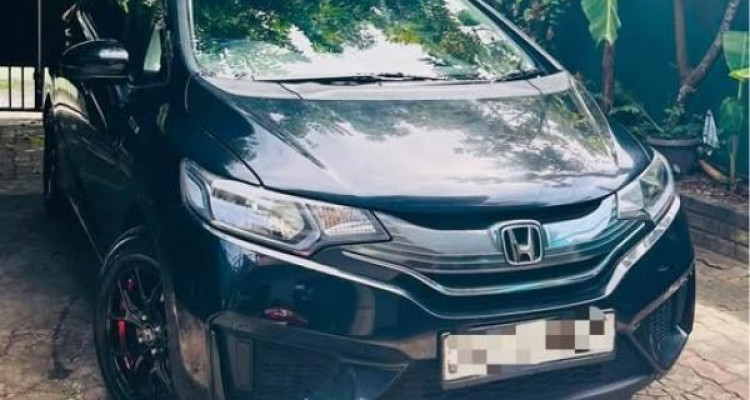 HONDA FIT GP5 2013