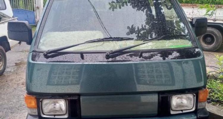 NISSAN VANETTE 1992