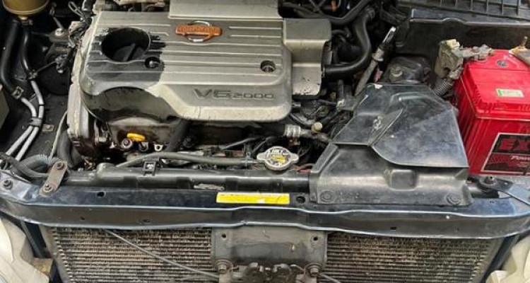 NISSAN CEFIRO A33 2001