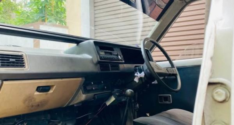 TOYOTA COROLLA KE72 1984