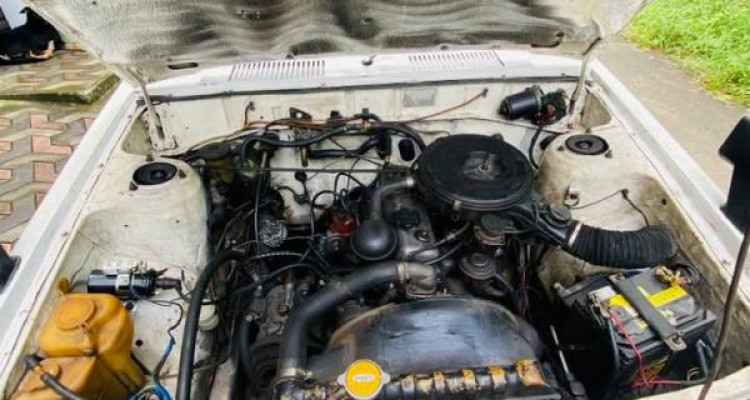 TOYOTA COROLLA KE72 1984