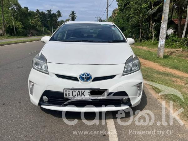 TOYOTA PRIUS 2014