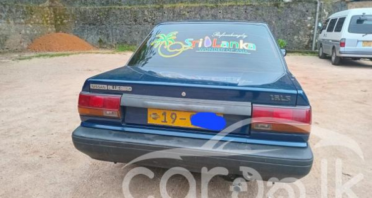 NISSAN BLUEBIRD 1990