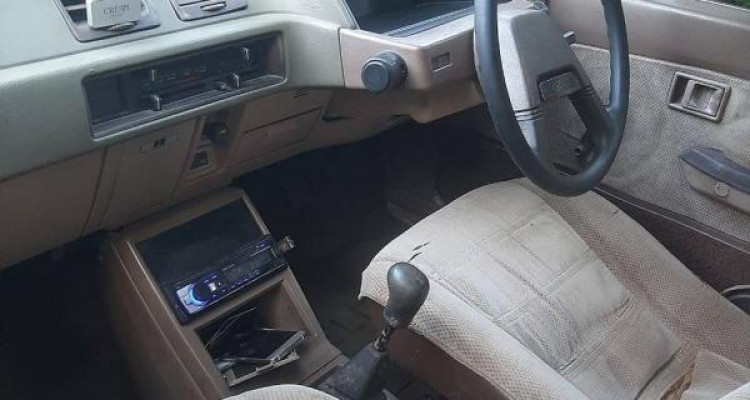 MITSUBISHI LANCER GLX 1985