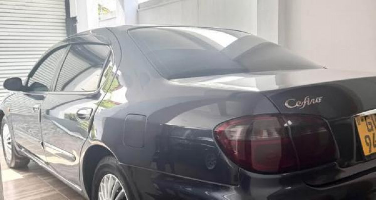 NISSAN CEFIRO A33 1999
