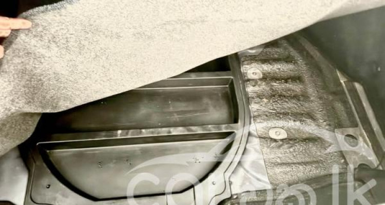 NISSAN CEFIRO A33 1999