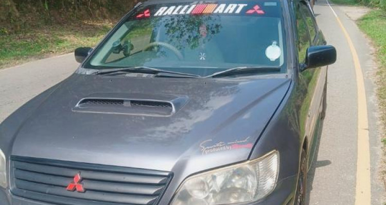 MITSUBISHI LANCER CS1 2002