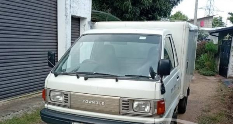 TOYOTA TOWNACE 1998