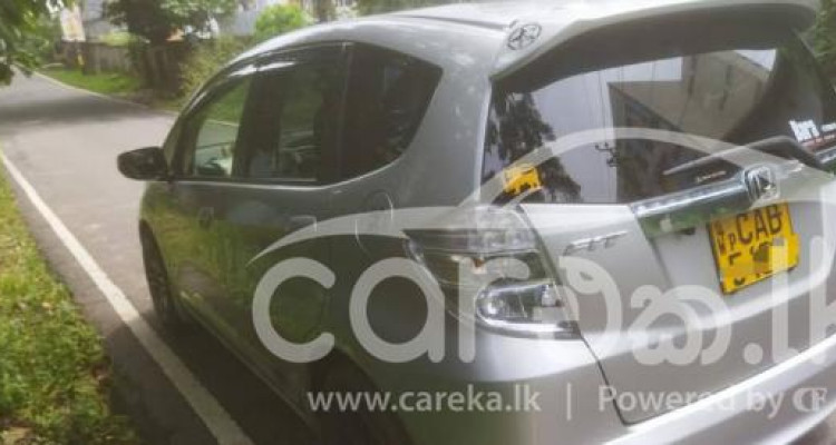 HONDA FIT GP1 2013