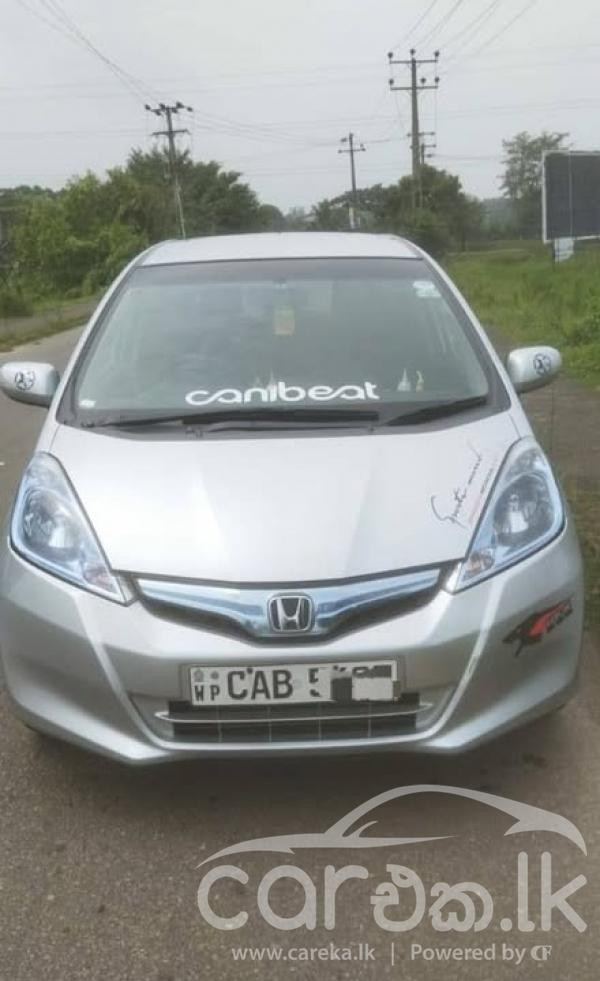 HONDA FIT GP1 2013