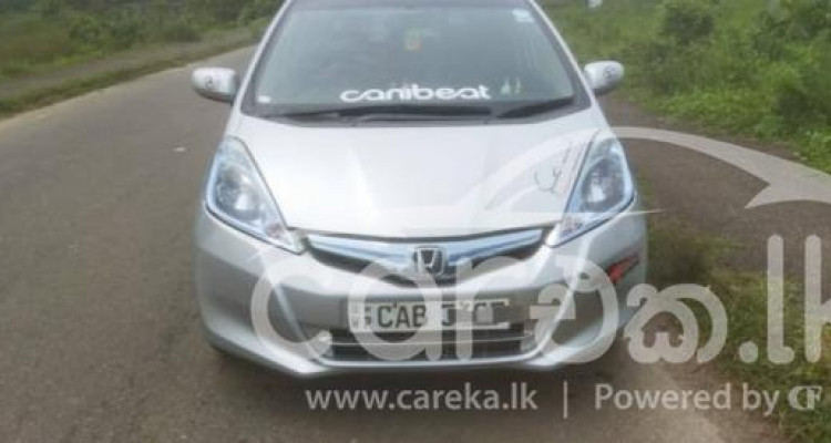 HONDA FIT GP1 2013