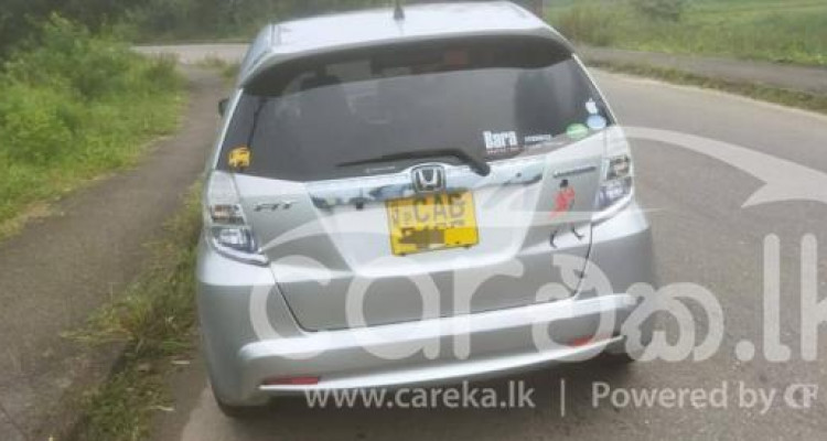 HONDA FIT GP1 2013