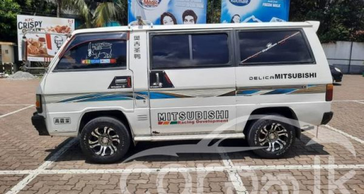 MITSUBISHI L300 1982