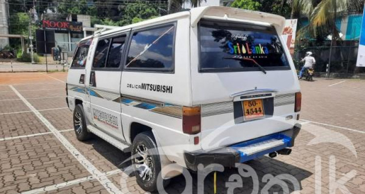 MITSUBISHI L300 1982