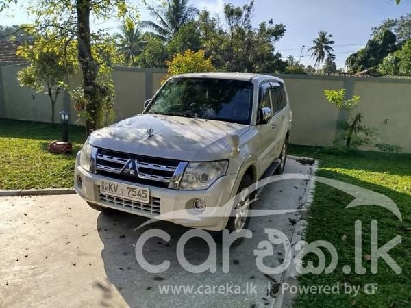 MITSUBISHI MONTERO 2013