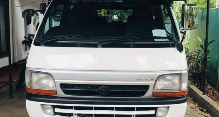 TOYOTA DOLPHIN 1994