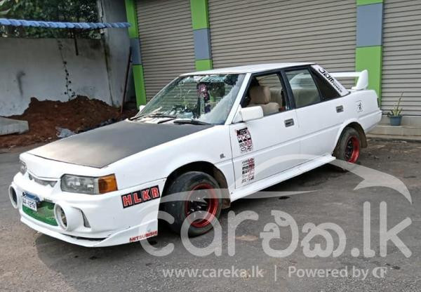 MITSUBISHI LANCER 1985