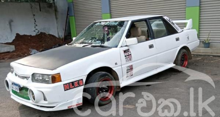 MITSUBISHI LANCER 1985