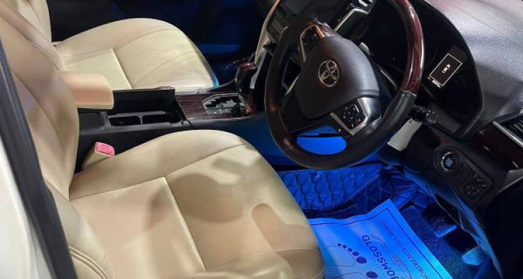 TOYOTA PREMIO 2017