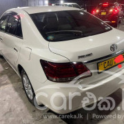 TOYOTA PREMIO 2017