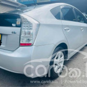 TOYOTA PRIUS 2011