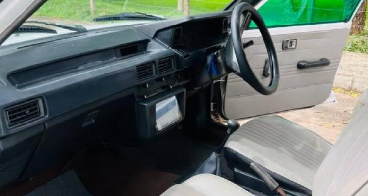 TOYOTA COROLLA AE80 1985