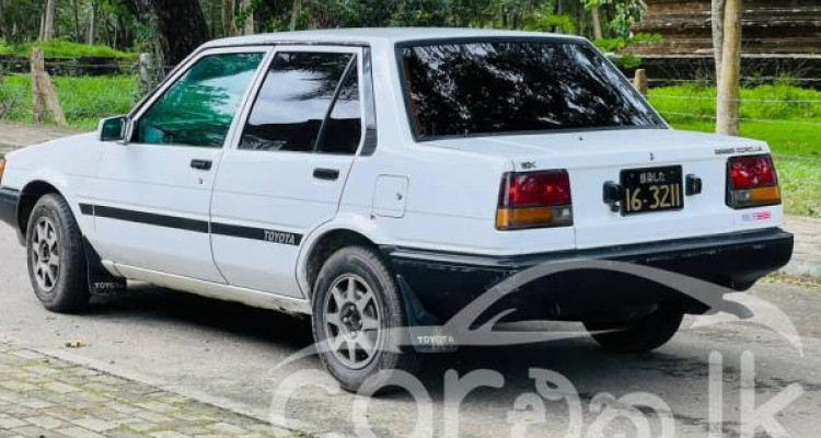 TOYOTA COROLLA AE80 1985
