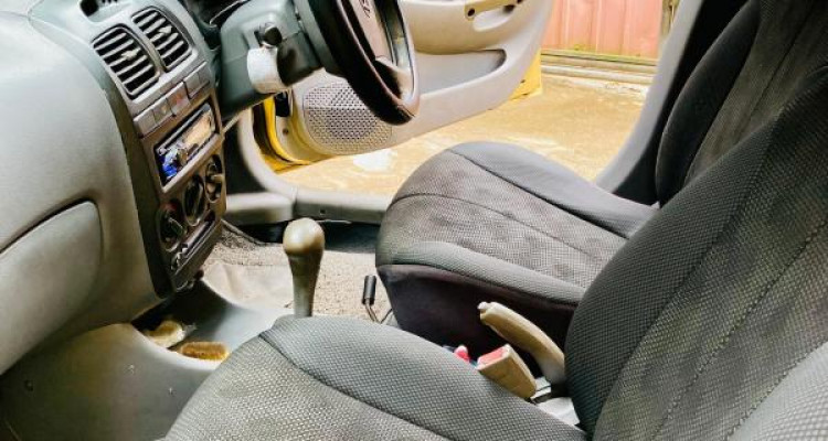 HYUNDAI ACCENT 2000