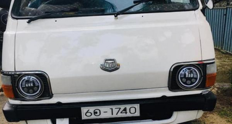 TOYOTA HIACE LH40 1982