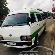 TOYOTA HIACE LH40 1982