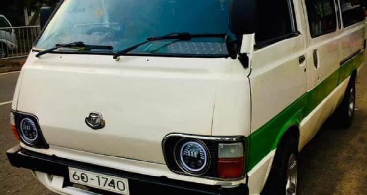 TOYOTA HIACE LH40 1982