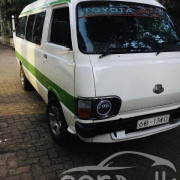 TOYOTA HIACE LH40 1982