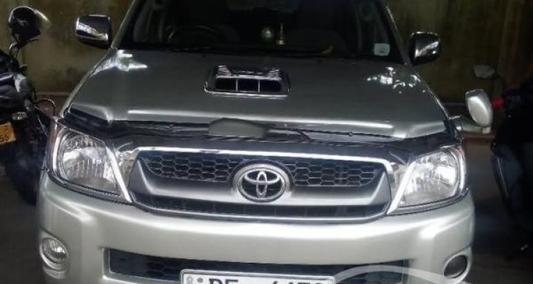 TOYOTA HILUX 2009