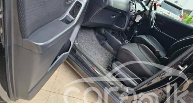 TOYOTA VITZ 2007