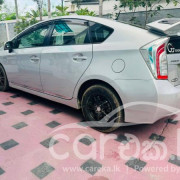 TOYOTA PRIUS 2012