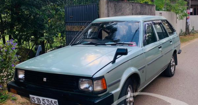 TOYOTA COROLLA DX WAGON KE72 1985