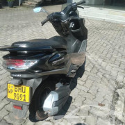 SUZUKI BURGMAN 2019