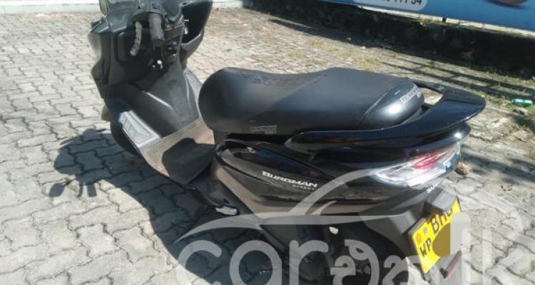 SUZUKI BURGMAN 2019