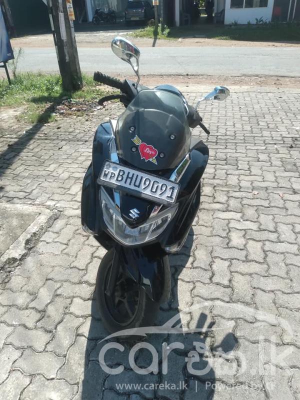 SUZUKI BURGMAN 2019
