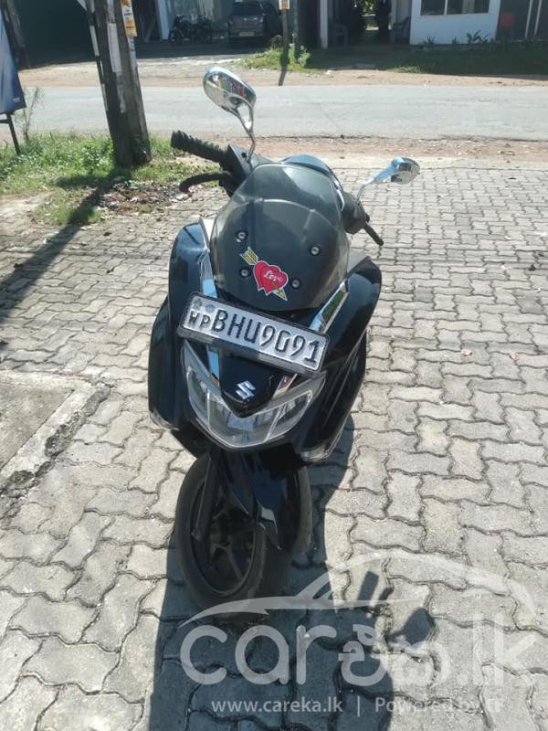 SUZUKI BURGMAN 2019