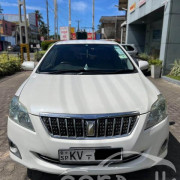TOYOTA PREMIO 2012