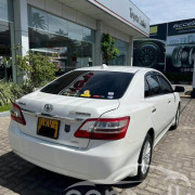 TOYOTA PREMIO 2012